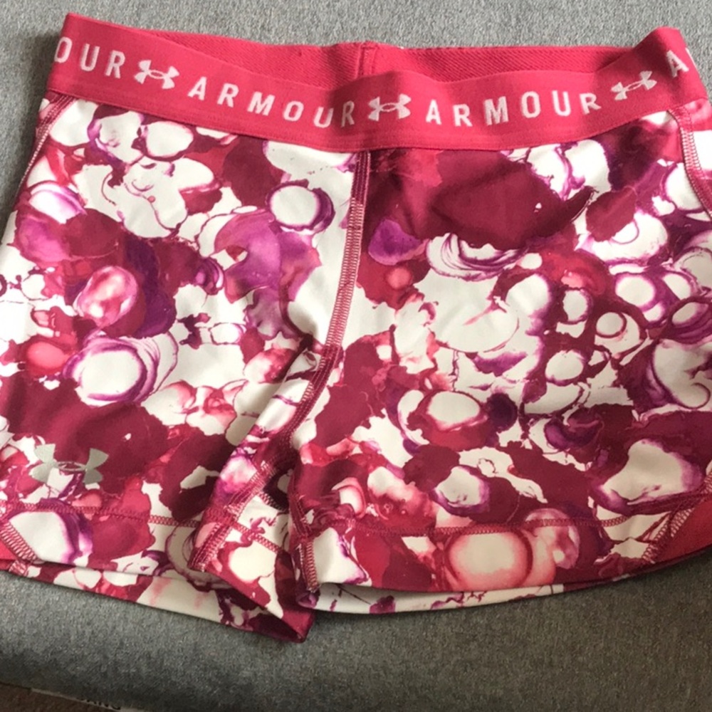 Under Armour compression shorts - small
